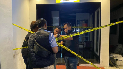 Mansion Karaoke Semarang Disegel Polisi, Diduga Sediakan Penari Telanjang dan Prostitusi