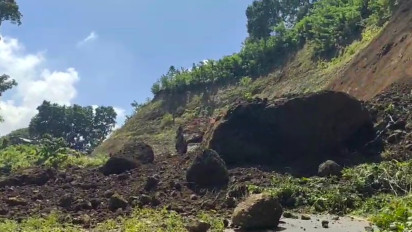 Diterjang Tanah Longsor, Jalan Nasional Penghubung Lumajang - Malang Lumpuh Total
