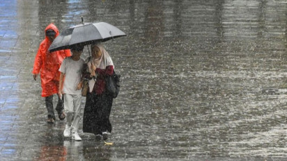 Sedia Payung, Jakarta Diprakirakan Hujan Pada Siang Hingga Malam