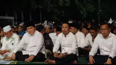 Acara doa bersama berlangsung hikmat di depan Garuda Store, Stadion Utama Gelora Bung Karno (SUGBK) Jakarta pada Jumat (28/2/2025).