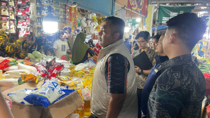 Realisasikan Progam Presiden RI, Polda Kaltim Turun ke Pasar Cek Harga Bapokting