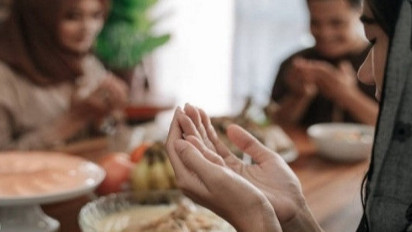 Tujuh Cara Makan Rasulullah SAW, Sesuai Hadits dan Secara Ilmiah Terbukti Bikin Tubuh Sehat