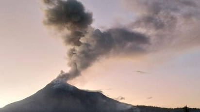 Gunung Lewotobi Erupsi, 17 Penerbangan Keberangkatan dari Bali Terpaksa Batal