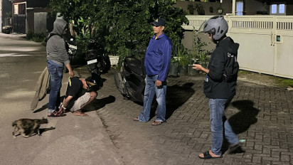 Beli HP Pakai Struk Palsu, Pria di Makassar Dibekuk Polisi