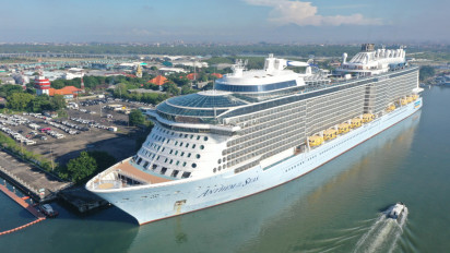 Kapal Pesiar Raksasa, Anthem of The Seas Bersandar di Pelabuhan Benoa