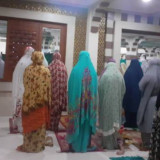Curhat Wanita saat Shalat Tarawih, Resah Alami Dugaan Praktik  Titip  Tempat di Masjid Jakarta Selatan Viral