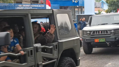 Asyik! Warga Kota Bandung Ngabuburit Dengan "Maung"