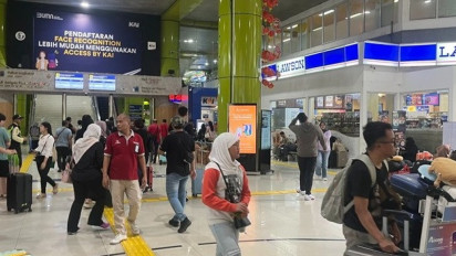 Hari Kedua Puasa, 15.212 Penumpang Padati Stasiun Gambir-Pasar Senen