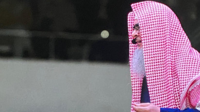 Syeikh Assim Al Haakem Soroti Shalat Tarawih Kilat di Jombang yang Lebih Cepat Daripada Tesla, Sah atau Tidak?