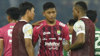 Kebobolan 3 Gol saat Hadapi Persebaya Surabaya, Kiper Muda Persib Bandung Ambil Pelajaran Penting