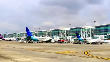 Kabar Gembira! Harga Tiket Pesawat Ditekan Turun di Lebaran 2025, Injourney Juga Pangkas Tarif Kebandarudaraan