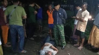 Tingkah Laku Mencurigakan, Pria Paruh Baya Diamuk Massa di Kota Probolinggo