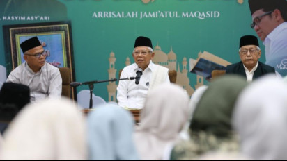 Ngaji Kitab-kitab karya K.H. Hasyim Asy'ari Selama Ramadhan di Sarang Politisi