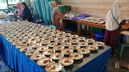 Masjid Ash Shobirin Sediakan 400 hingga 800 Porsi Makanan Buka Puasa untuk Ojol, Musyafir, dan Warga