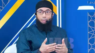 Hati-hati para Istri Suka Menolak Ajakan Suami dengan Alasan Tak Mau Keramas, Ustaz Khalid Basalamah: Melayani Suami Jadi ....