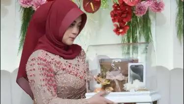Pernikahan Bu Salsa, guru asal Jember yang viral dalam video syur