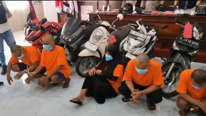 Pasutri dan 4 Pelaku Curanmor di Mojokerto Diringkus Polisi