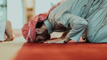 Meski Sunnah Saran UAH Jangan Pernah Tinggalkan Shalat Rawatib, Ini Alasannya