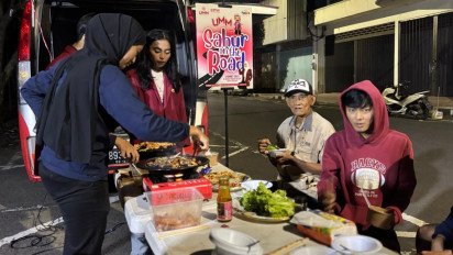 Unik, Sahur Barbeque UMM Bareng Ojol hingga Tukang Becak
