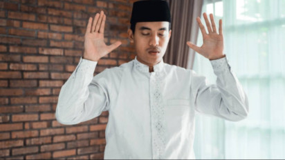 Tata Cara dan Bacaan Shalat secara Lengkap, dari Tulisan Arab, Latin, dan Artinya