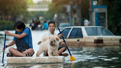 Aduh, Mobil Gue Kena Banjir Gimana Dong? Jangan Panik, Simak 12 Tips Merawat Mobil yang Terendam Banjir, Dijamin Bisa Cegah Kerusakan Lebih Parah