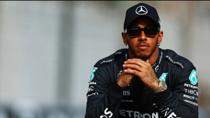 Lewis Hamilton Ungkap Asal Usul Kalimat 'Hammer Time' yang Ikonik ketika di Mercedes, Ternyata Berasal dari...