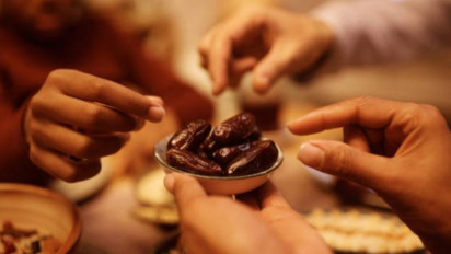 Rahasia Kesehatan di Balik Cara Rasulullah SAW Berbuka Puasa