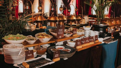 Bukber Seru dengan Menu Internasional di Iftar Under The Stars