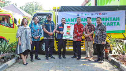 Salurkan Bantuan Bencana Banjir di Bekasi, Sekda DKI: Tingkatkan Kepedulian Antarkota