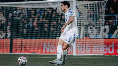 Kevin Diks cedera engkel saat Copenhagen hadapi Chelsea di Liga Europa 2024-2025