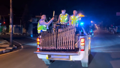 Mainkan Musik Tradisional Kentongan, Ini Cara Polisi Purbalingga Bangunkan Sahur 