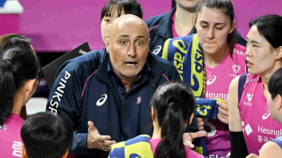 Sudah Jadi Juara Seri Reguler Pelatih Pink Spiders Malah Kritik Liga Voli Korea