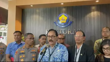 Rektor Universitas Kristen Indonesia, Dhaniswara K. Harjono di kampus di UKI Jakarta Timur, pada Jumat (7/3/2025).