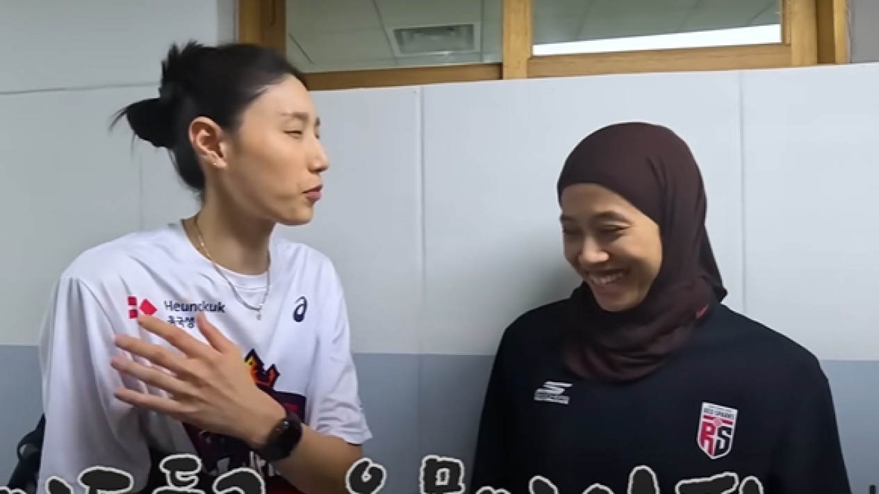 Belum Bilang-bilang ke Sahabatnya, Kim Yeon-koung Duluan Curhat ke Megawati Hangestri Soal Alasan Pensiun dari Pink Spiders
            - galeri foto