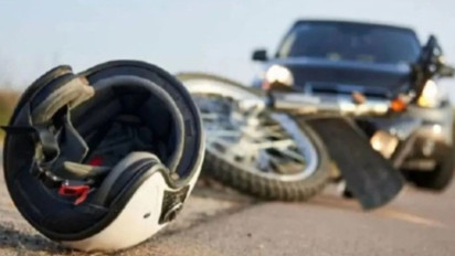 Mobil Lawan Arah Tabrak Tiga Kendaraan di Pondok Cabe, Satu Orang Luka-Luka