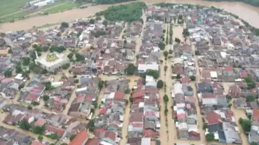 Penampakan banjir merendam wilayah Kota Bekasi.