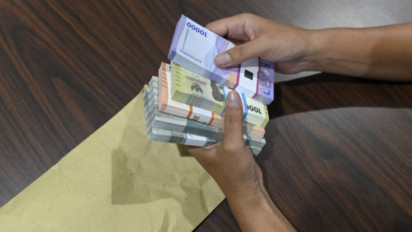 Suami Kasih Semua Gaji Bulanan ke Istri? Ulama ini Justru Bilang: Laki-laki itu...