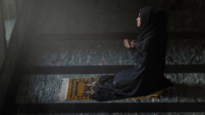 Mumpung Bulan Ramadhan, Shalat Tahajud Bisa Dilakukan Pas Sahur, Pesan UAH Derajat Hidup Lebih Baik