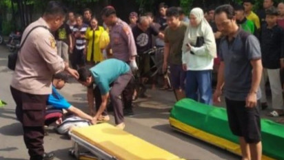 Jatuh saat Naik Sepeda Ontel, Kakek di Gresik Tewas Terlindas Truk