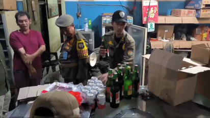 Sasar Praktik Prostitusi, Razia Gabungan di Tangsel Malah Dapati Ratusan Miras Tak Berizin