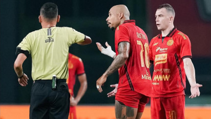 Hasil Liga 1: Dua Pemain Kartu Merah, Persija Jakarta Digulung Arema FC 1-3 di Stadion Patriot