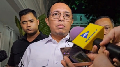 Hasan Nasbi Tak Jadi Mundur dari Kepala PCO, Hari Ini Lanjutkan Berangkat Kantor