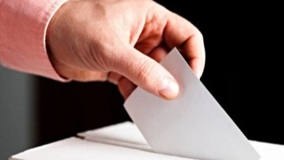 Putusan MK soal Pemisahan Pemilu Nasional dan Daerah Dinilai Kontradiktif