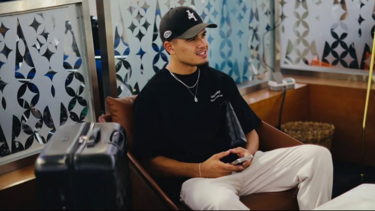 Ragnar Oratmangoen Sulit Imbangi Puasa Jelang Laga Timnas Indonesia, Ini Kata Buya Yahya jika Pesepak Bola Tak Berpuasa
            - galeri foto