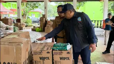 FSPPB menyalurkan bantuan untuk korban banjir di Bekasi dan Cawang, Senin (10/3/2025).