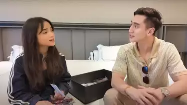 Fuji dan Verrell Bramasta