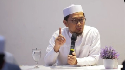 Cuma 1 Menit Coba Amalan Rezeki Ini, Kata Ustaz Adi Hidayat Bisa Kabulkan Doa dengan Cepat Insyaallah