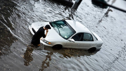 Mobil Kena Banjir Memang Masih Laku Dijual? Simak 8 Tips Jual Beli Mobil Bekas Banjir Agar Laku dan Tidak Mangkrak di Garasi