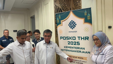 Menaker Resmikan Posko THR 2025, Terima Konsultasi hingga Pengaduan