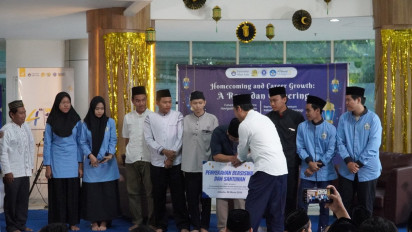 20 Anak Yatim Piatu Terima Beasiswa dari UNSIA, Dorong Wujudkan Pendidikan ke Jenjang Lebih Tinggi